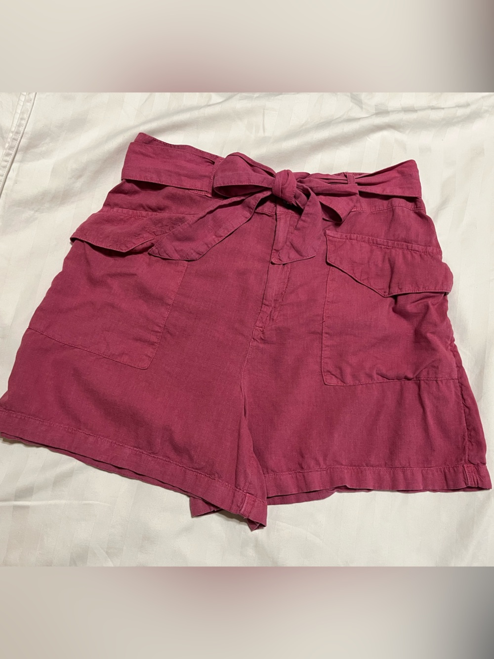 High-Rise Tie-Waist Bermuda Shorts in Berry
14-05